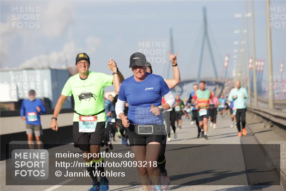 03.10.2025 - Köhlbrandbrückenlauf Jannik Wohlers http://msf.ph/oto/9093218 03.10.2025 10:00:30 Position 3 2089 meine-sportfotos.de