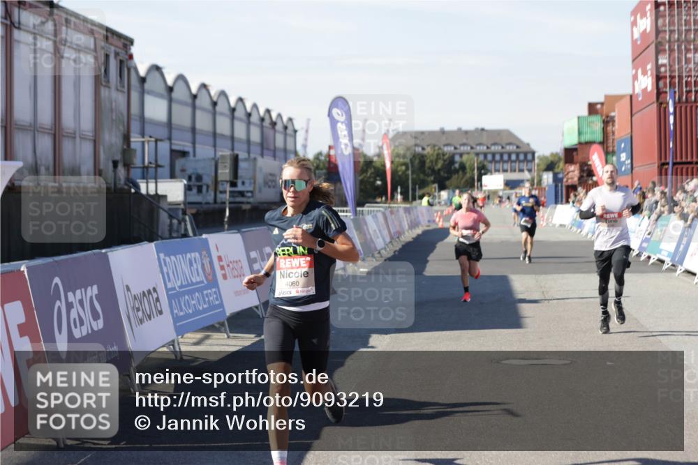 03.10.2025 - Köhlbrandbrückenlauf Jannik Wohlers http://msf.ph/oto/9093219 03.10.2025 12:54:33 Ziel 4023, 4060, 4106, 4209, 6683 meine-sportfotos.de