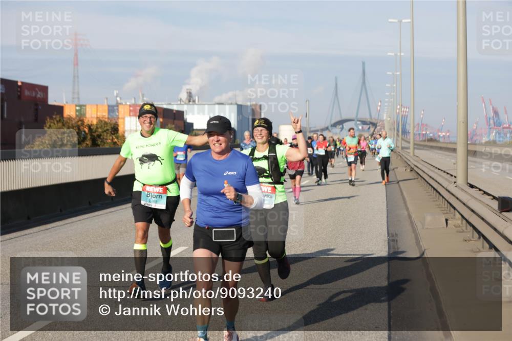 03.10.2025 - Köhlbrandbrückenlauf Jannik Wohlers http://msf.ph/oto/9093240 03.10.2025 10:00:32 Position 3 2089 meine-sportfotos.de