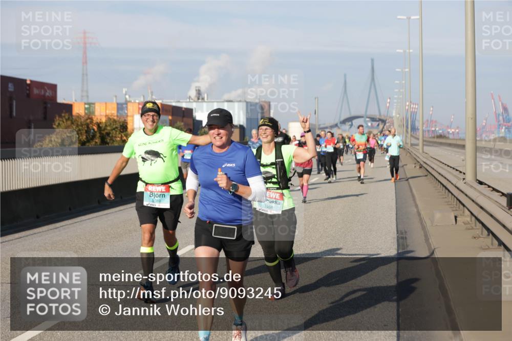 03.10.2025 - Köhlbrandbrückenlauf Jannik Wohlers http://msf.ph/oto/9093245 03.10.2025 10:00:32 Position 3 2089, 1956 meine-sportfotos.de