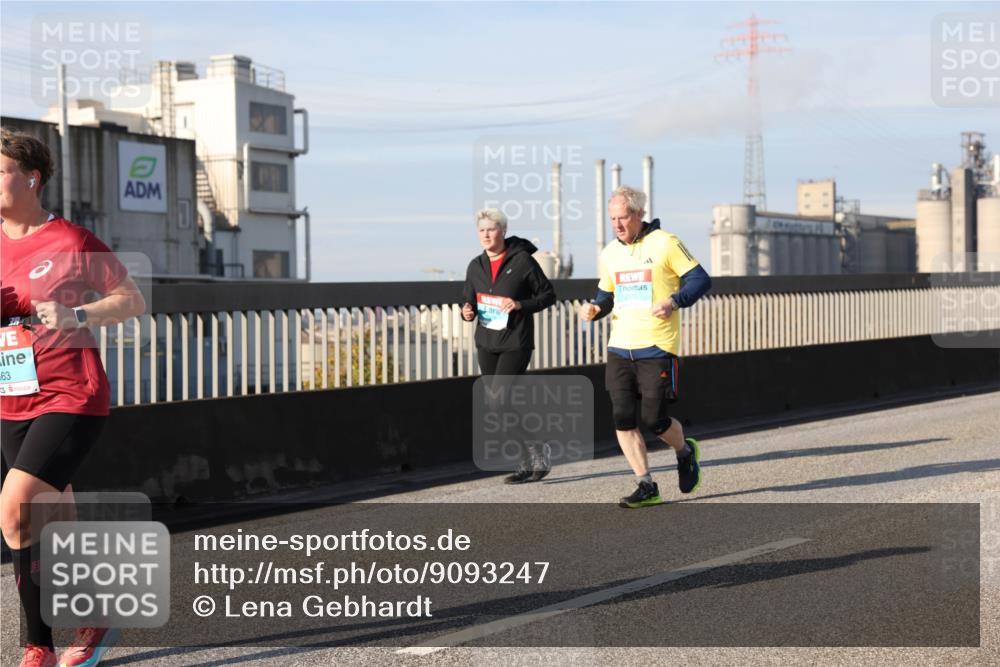 03.10.2025 - Köhlbrandbrückenlauf Lena Gebhardt http://msf.ph/oto/9093247 03.10.2025 10:08:41 Position 2 63 meine-sportfotos.de