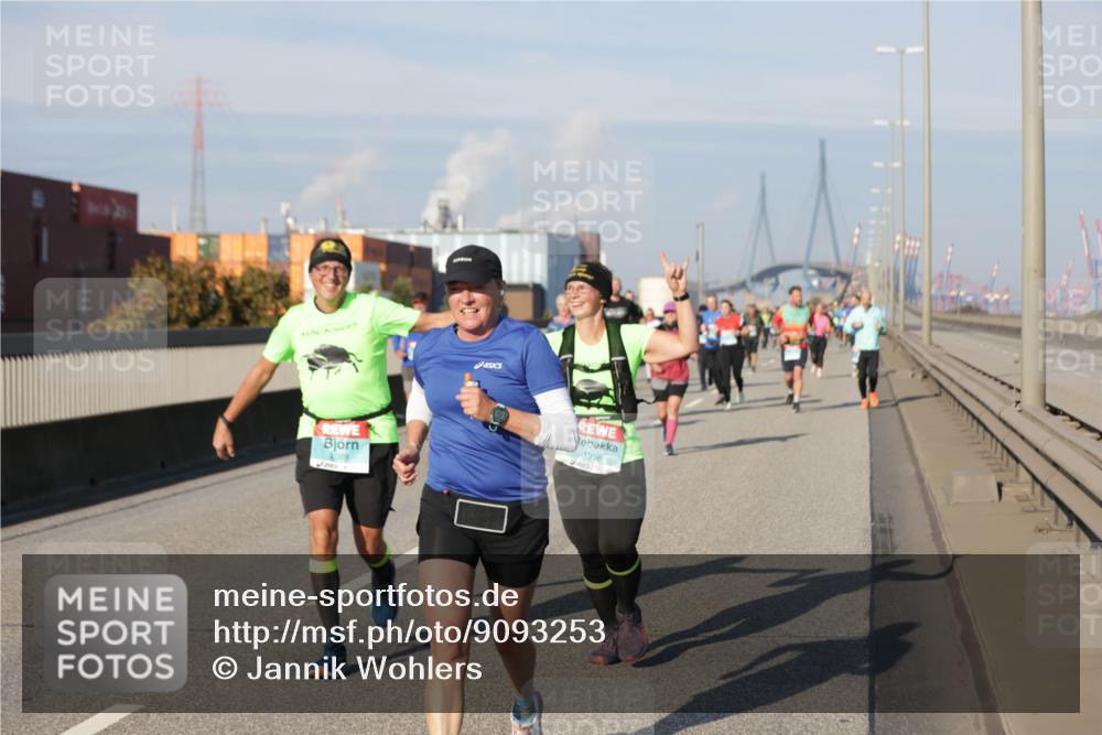 03.10.2025 - Köhlbrandbrückenlauf Jannik Wohlers http://msf.ph/oto/9093253 03.10.2025 10:00:32 Position 3 1956 meine-sportfotos.de