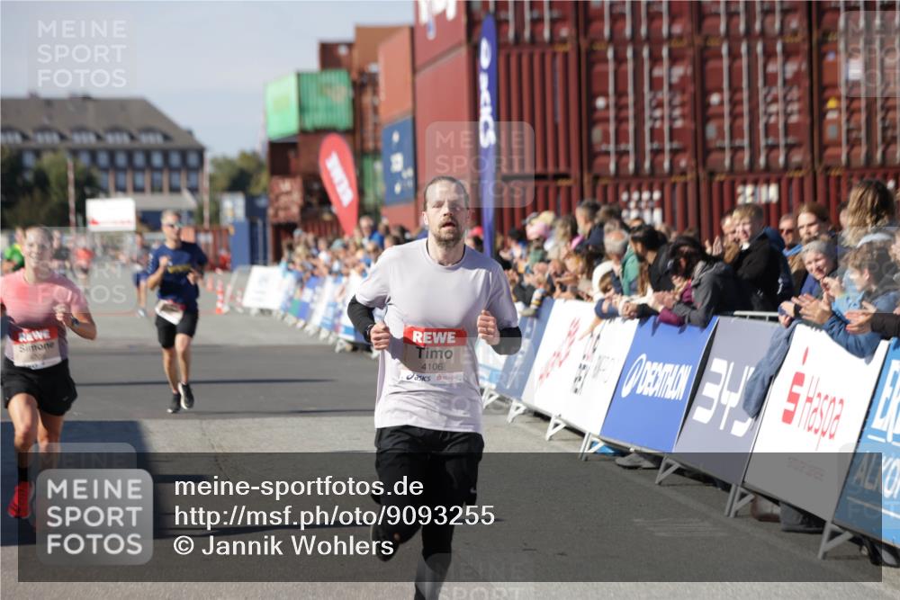03.10.2025 - Köhlbrandbrückenlauf Jannik Wohlers http://msf.ph/oto/9093255 03.10.2025 12:54:34 Ziel 4023, 4060, 4106, 4209, 6683 meine-sportfotos.de