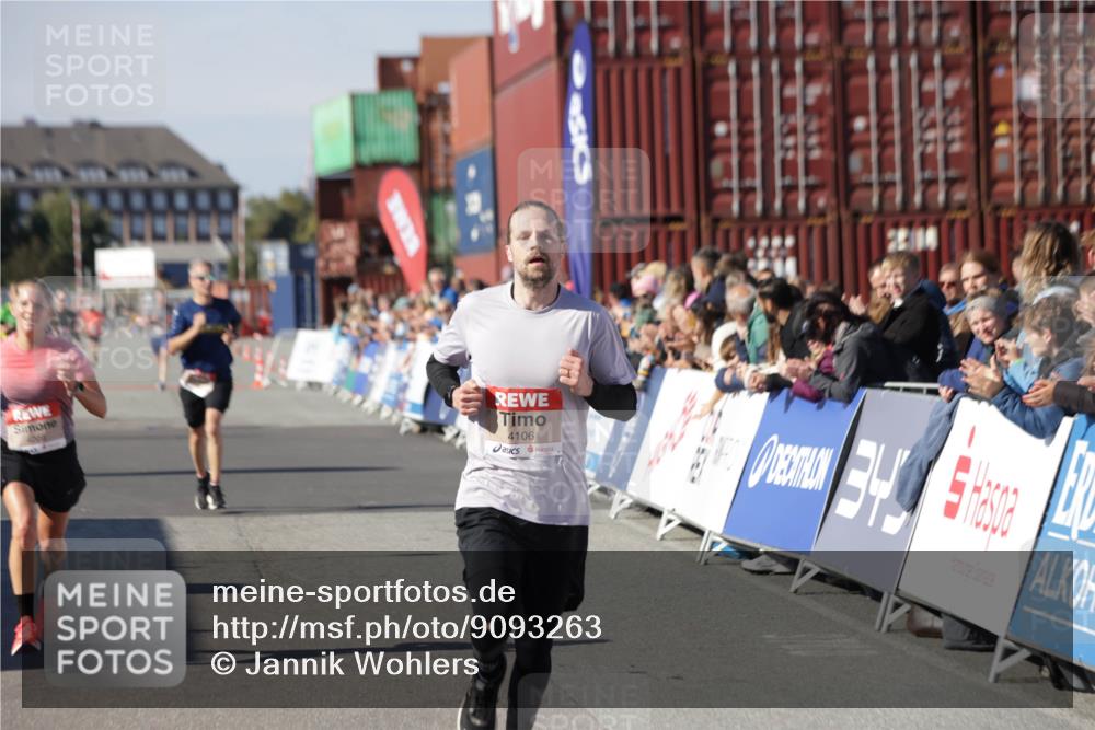 03.10.2025 - Köhlbrandbrückenlauf Jannik Wohlers http://msf.ph/oto/9093263 03.10.2025 12:54:34 Ziel 4023, 4060, 4106, 4209, 6683 meine-sportfotos.de