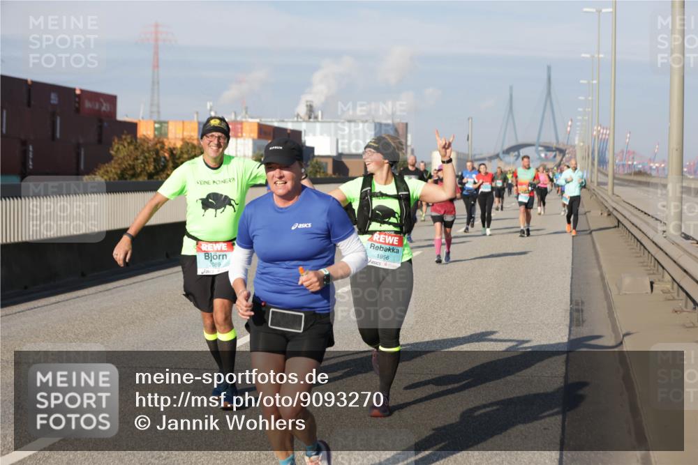 03.10.2025 - Köhlbrandbrückenlauf Jannik Wohlers http://msf.ph/oto/9093270 03.10.2025 10:00:33 Position 3 2089, 1956 meine-sportfotos.de