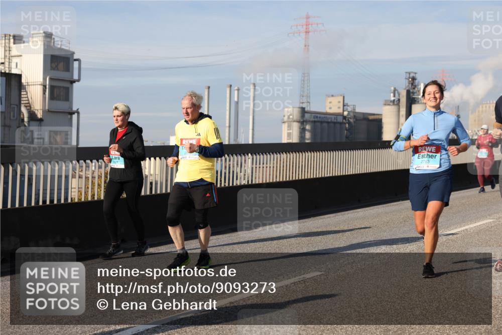03.10.2025 - Köhlbrandbrückenlauf Lena Gebhardt http://msf.ph/oto/9093273 03.10.2025 10:08:42 Position 2 1324, 2763 meine-sportfotos.de
