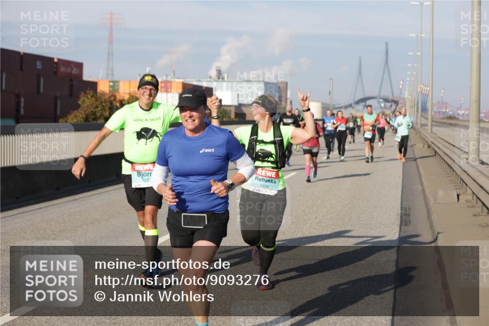 03.10.2025 - Köhlbrandbrückenlauf Jannik Wohlers http://msf.ph/oto/9093276 03.10.2025 10:00:33 Position 3 2089, 1956 meine-sportfotos.de