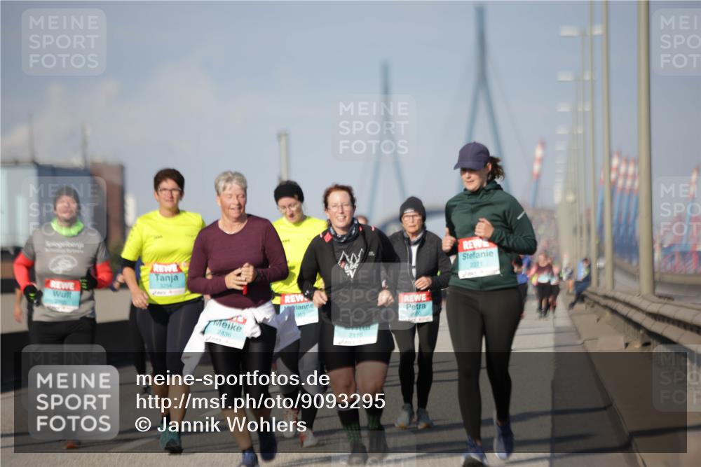 03.10.2025 - Köhlbrandbrückenlauf Jannik Wohlers http://msf.ph/oto/9093295 03.10.2025 10:12:06 Position 3 2436, 963, 2116, 2900, 2271 meine-sportfotos.de