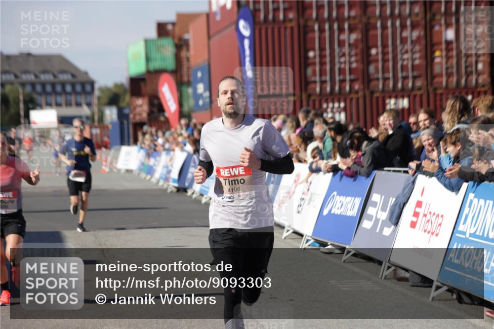 03.10.2025 - Köhlbrandbrückenlauf Jannik Wohlers http://msf.ph/oto/9093303 03.10.2025 12:54:34 Ziel 4023, 4060, 4106, 4209, 6683 meine-sportfotos.de