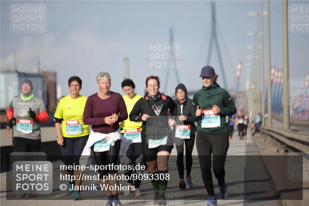 03.10.2025 - Köhlbrandbrückenlauf Jannik Wohlers http://msf.ph/oto/9093308 03.10.2025 10:12:06 Position 3 2436, 1963, 2116, 2271 meine-sportfotos.de