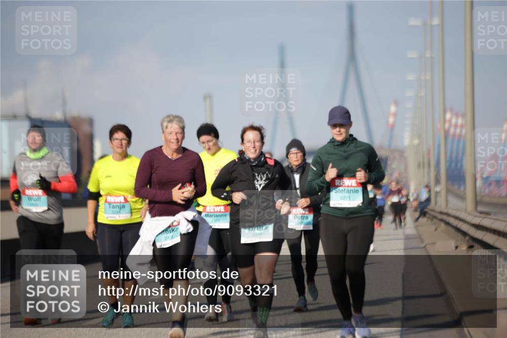 03.10.2025 - Köhlbrandbrückenlauf Jannik Wohlers http://msf.ph/oto/9093321 03.10.2025 10:12:06 Position 3 6, 66, 1963, 2436, 2116, 2271 meine-sportfotos.de