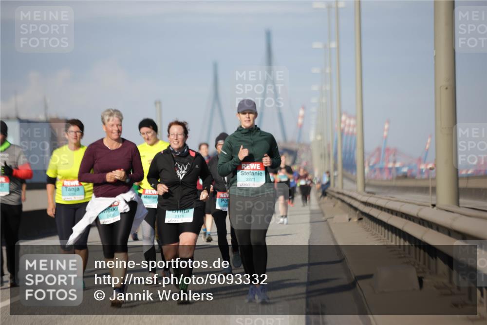 03.10.2025 - Köhlbrandbrückenlauf Jannik Wohlers http://msf.ph/oto/9093332 03.10.2025 10:12:07 Position 3 243, 1963, 6, 66, 2116, 290, 2271 meine-sportfotos.de
