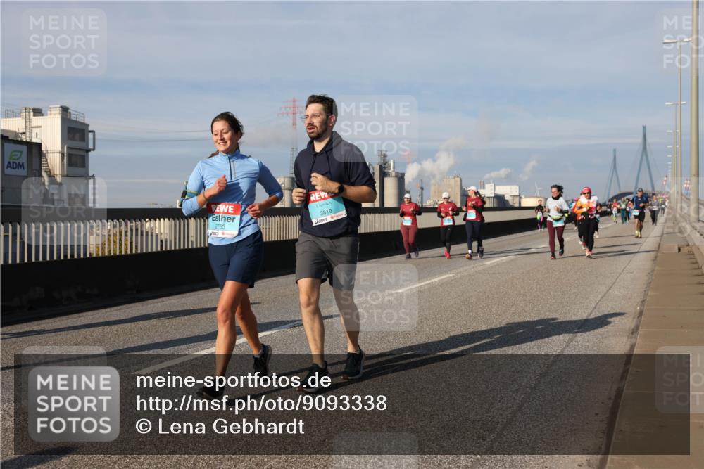 03.10.2025 - Köhlbrandbrückenlauf Lena Gebhardt http://msf.ph/oto/9093338 03.10.2025 10:08:43 Position 2 2763, 3819 meine-sportfotos.de