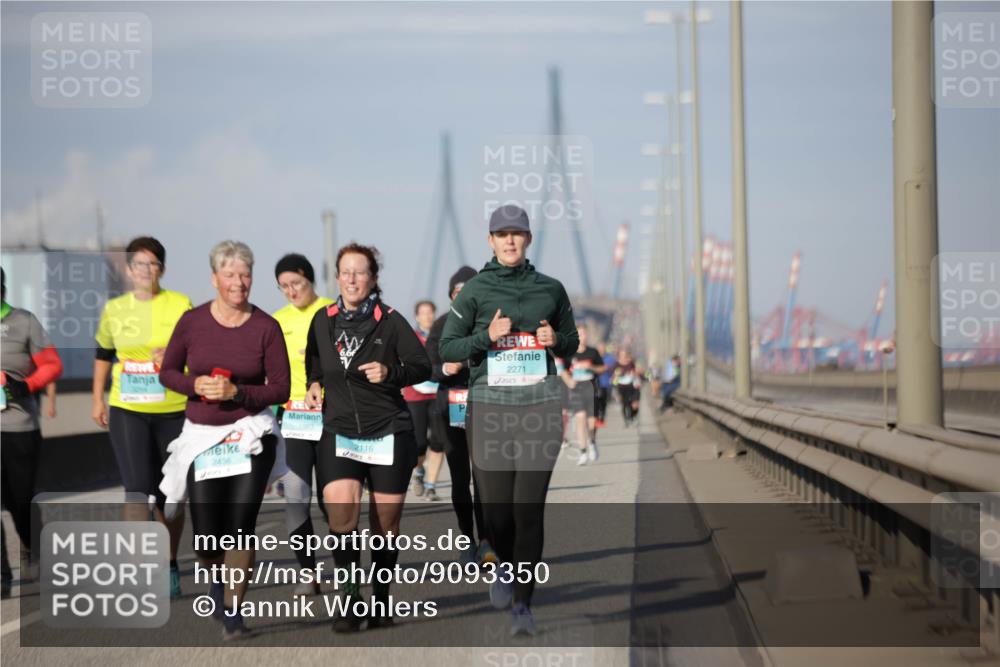 03.10.2025 - Köhlbrandbrückenlauf Jannik Wohlers http://msf.ph/oto/9093350 03.10.2025 10:12:07 Position 3 2436, 1963, 2116, 2271 meine-sportfotos.de
