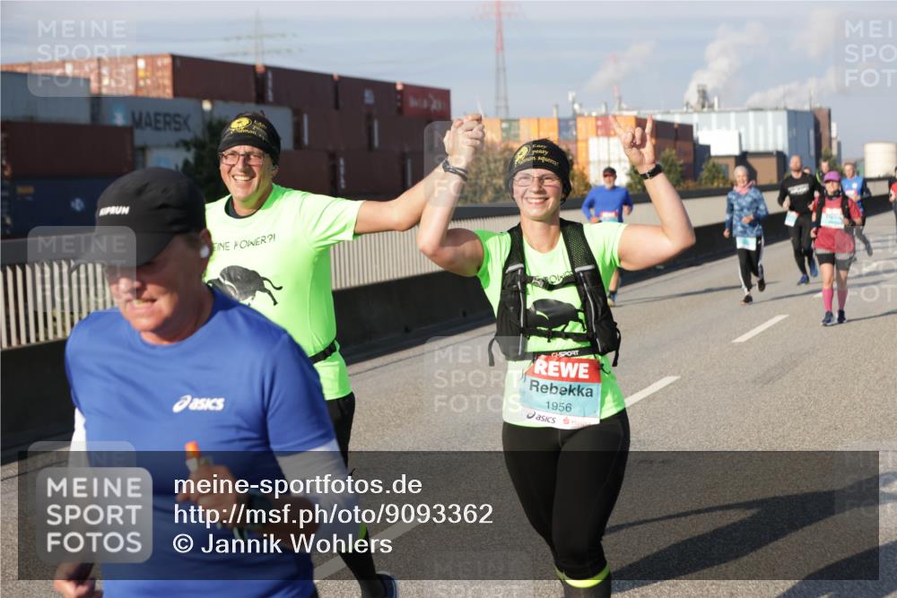 03.10.2025 - Köhlbrandbrückenlauf Jannik Wohlers http://msf.ph/oto/9093362 03.10.2025 10:00:34 Position 3 1956 meine-sportfotos.de