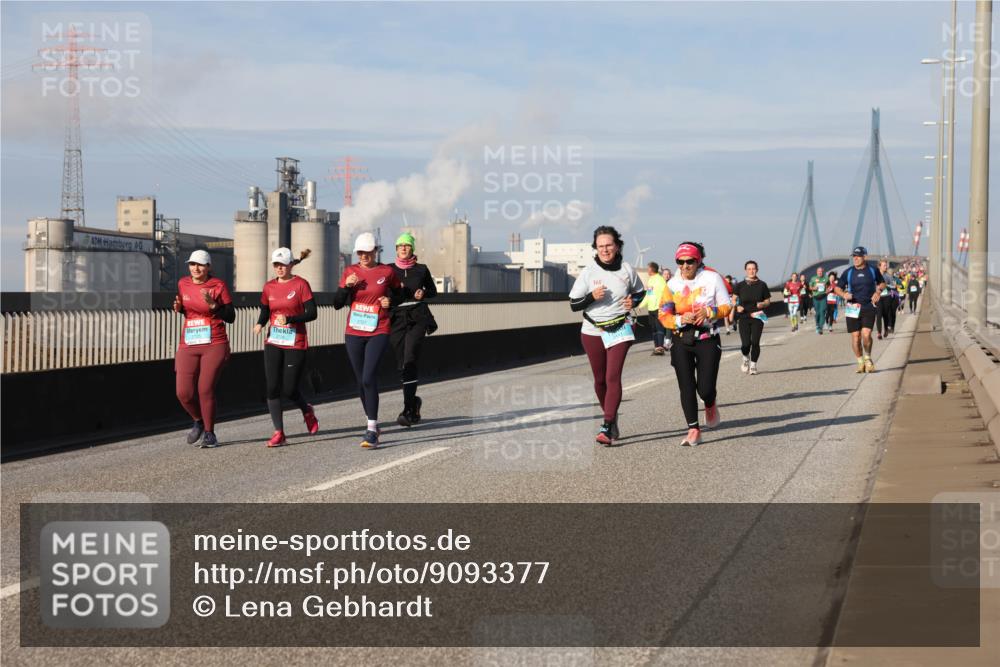 03.10.2025 - Köhlbrandbrückenlauf Lena Gebhardt http://msf.ph/oto/9093377 03.10.2025 10:08:45 Position 2  meine-sportfotos.de