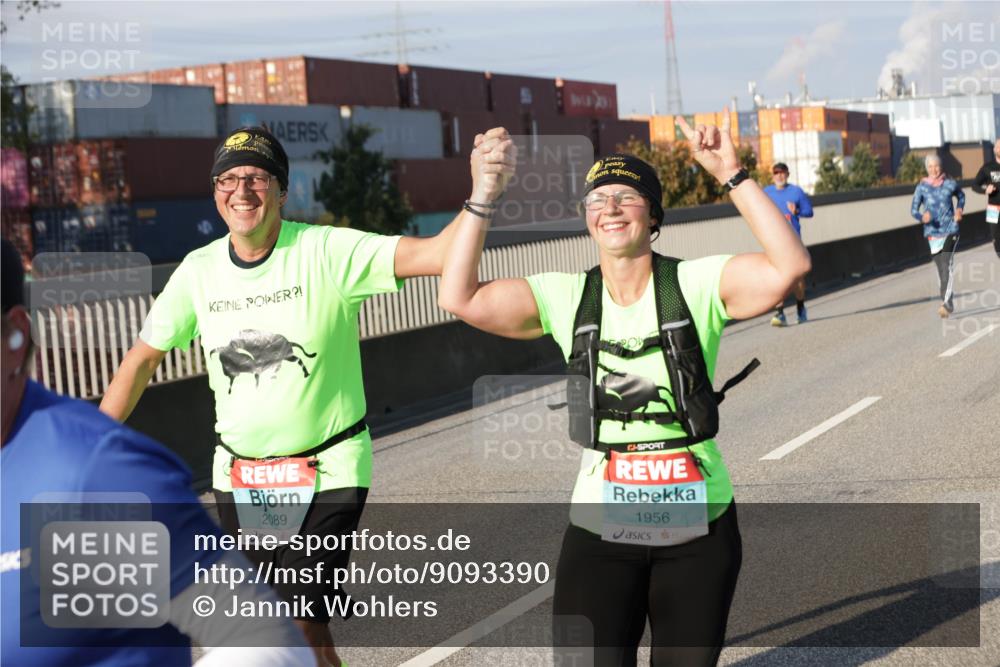 03.10.2025 - Köhlbrandbrückenlauf Jannik Wohlers http://msf.ph/oto/9093390 03.10.2025 10:00:34 Position 3 2089, 1956 meine-sportfotos.de