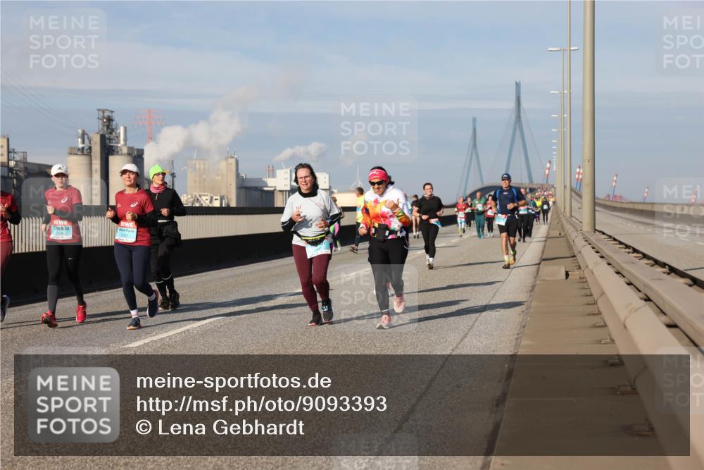 03.10.2025 - Köhlbrandbrückenlauf Lena Gebhardt http://msf.ph/oto/9093393 03.10.2025 10:08:45 Position 2  meine-sportfotos.de