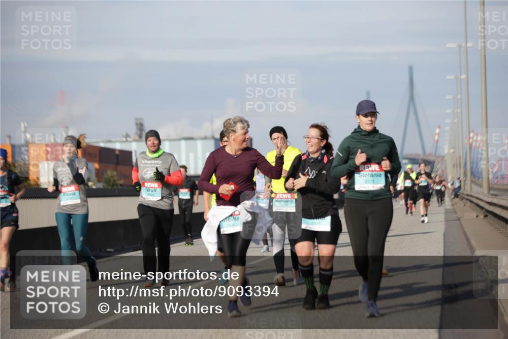 03.10.2025 - Köhlbrandbrückenlauf Jannik Wohlers http://msf.ph/oto/9093394 03.10.2025 10:12:08 Position 3 2436, 1963, 2116, 2271 meine-sportfotos.de