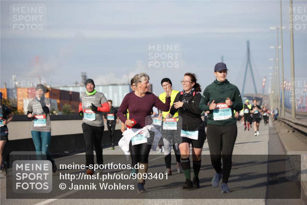 03.10.2025 - Köhlbrandbrückenlauf Jannik Wohlers http://msf.ph/oto/9093401 03.10.2025 10:12:08 Position 3 2436, 1963, 2116, 2271 meine-sportfotos.de
