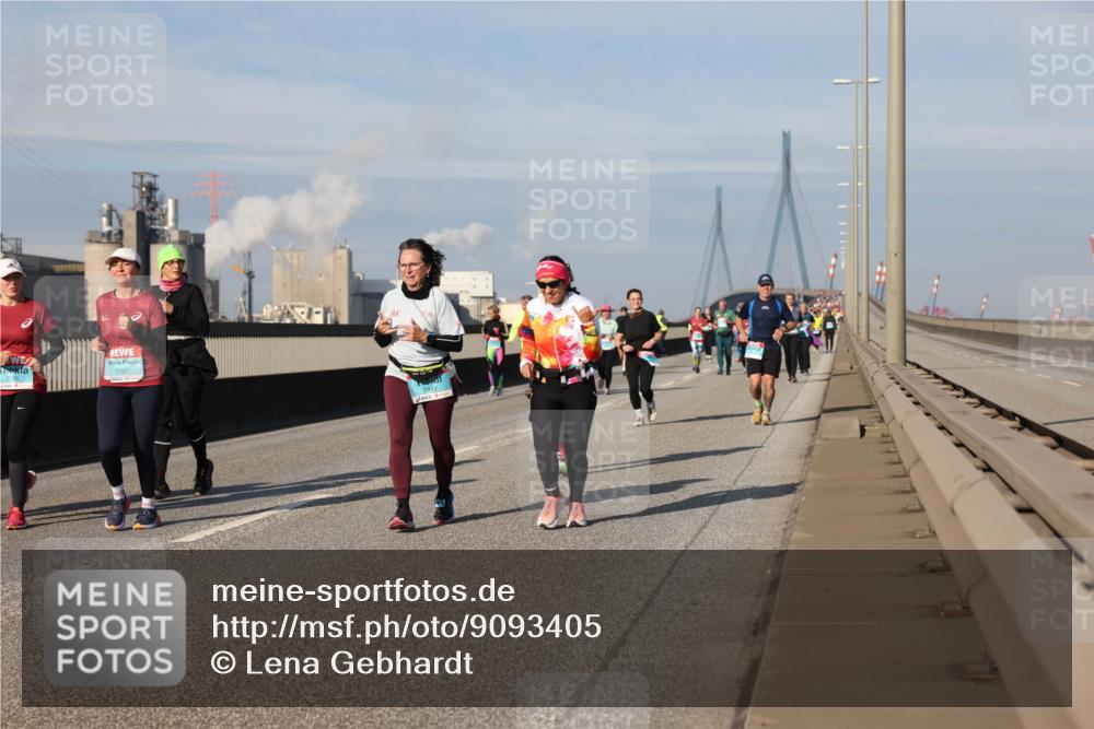 03.10.2025 - Köhlbrandbrückenlauf Lena Gebhardt http://msf.ph/oto/9093405 03.10.2025 10:08:46 Position 2 2727 meine-sportfotos.de