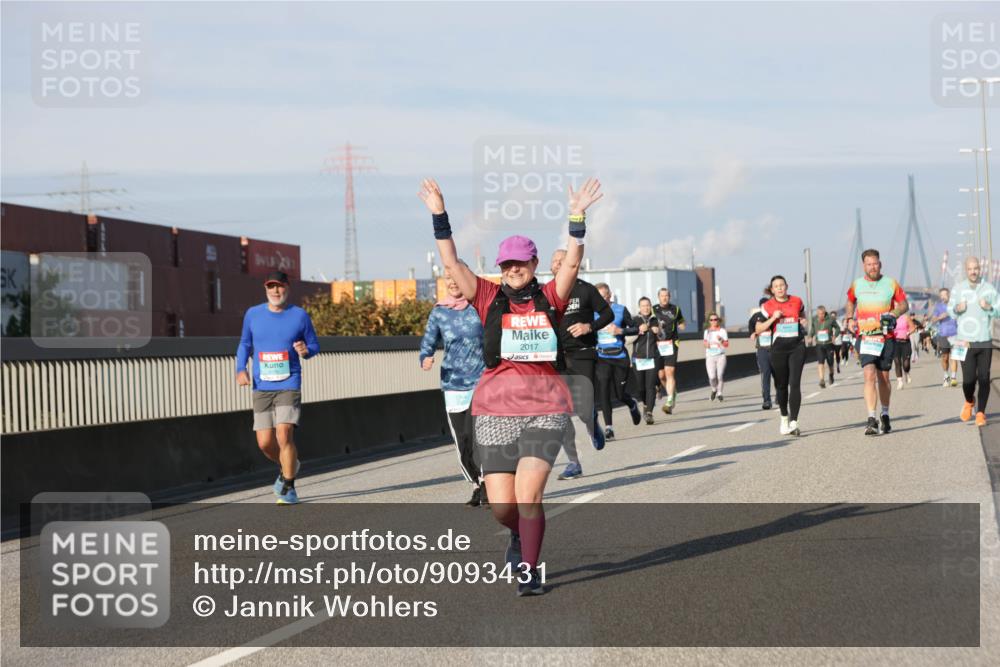 03.10.2025 - Köhlbrandbrückenlauf Jannik Wohlers http://msf.ph/oto/9093431 03.10.2025 10:00:37 Position 3 2017 meine-sportfotos.de