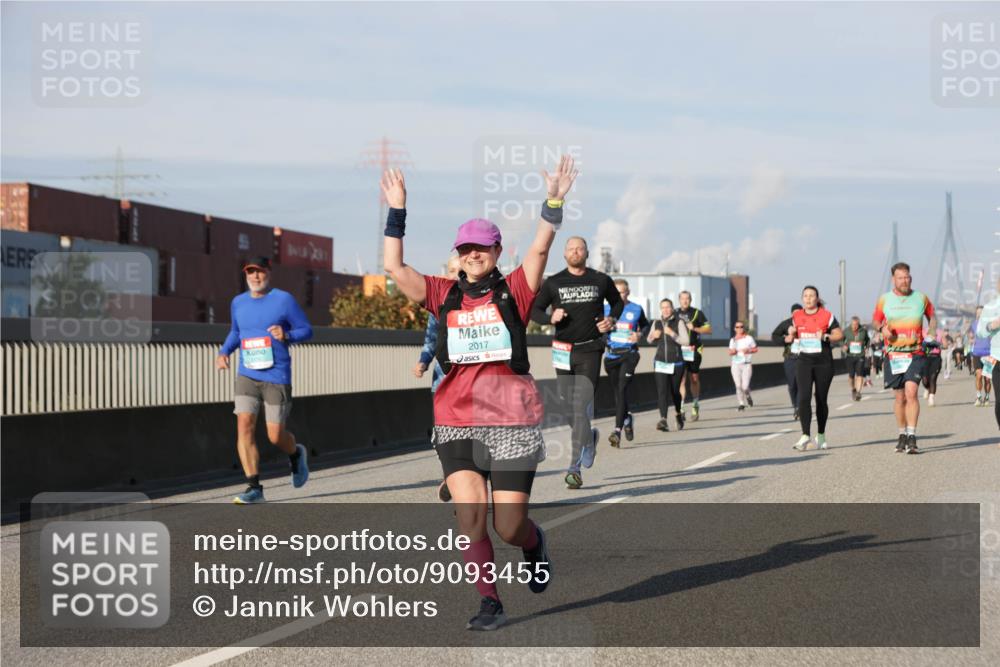 03.10.2025 - Köhlbrandbrückenlauf Jannik Wohlers http://msf.ph/oto/9093455 03.10.2025 10:00:37 Position 3 2017 meine-sportfotos.de