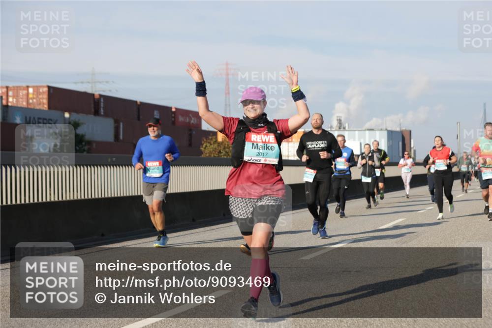 03.10.2025 - Köhlbrandbrückenlauf Jannik Wohlers http://msf.ph/oto/9093469 03.10.2025 10:00:37 Position 3 2017 meine-sportfotos.de