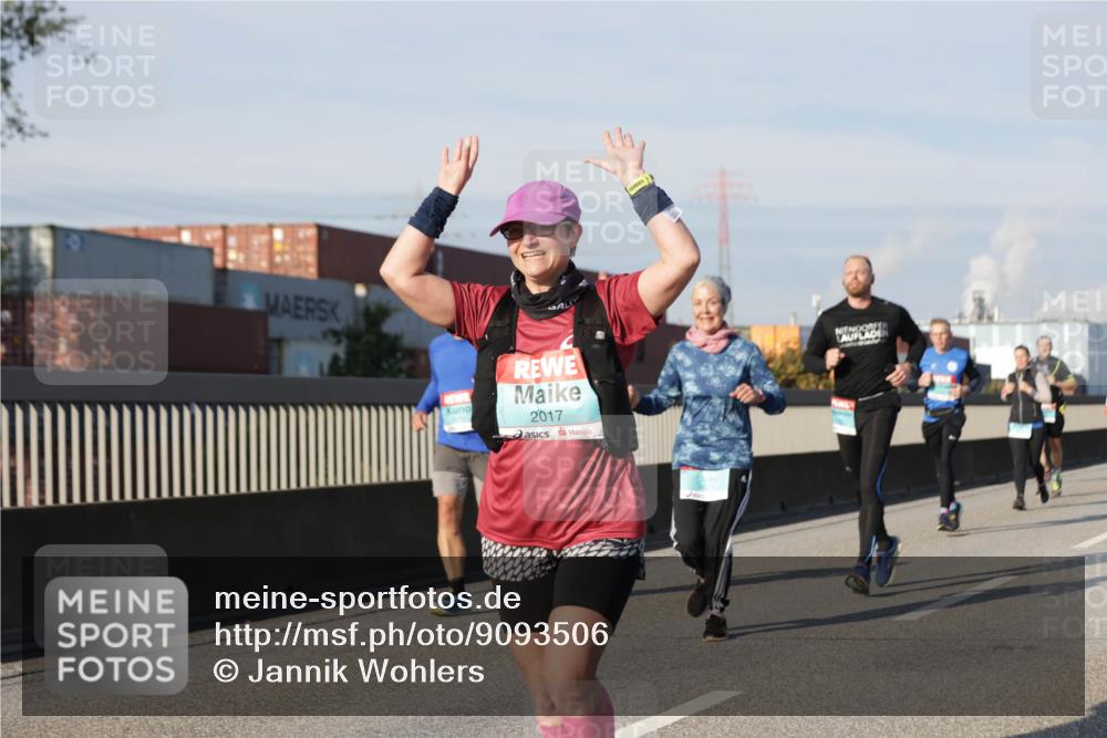 03.10.2025 - Köhlbrandbrückenlauf Jannik Wohlers http://msf.ph/oto/9093506 03.10.2025 10:00:38 Position 3 2017 meine-sportfotos.de