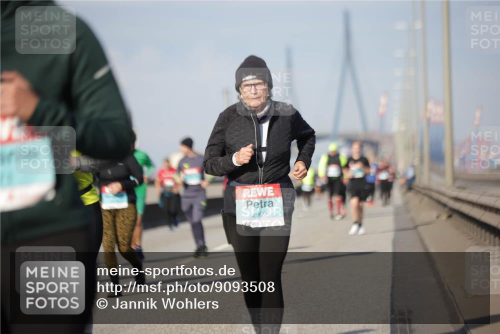 03.10.2025 - Köhlbrandbrückenlauf Jannik Wohlers http://msf.ph/oto/9093508 03.10.2025 10:12:11 Position 3 2900 meine-sportfotos.de