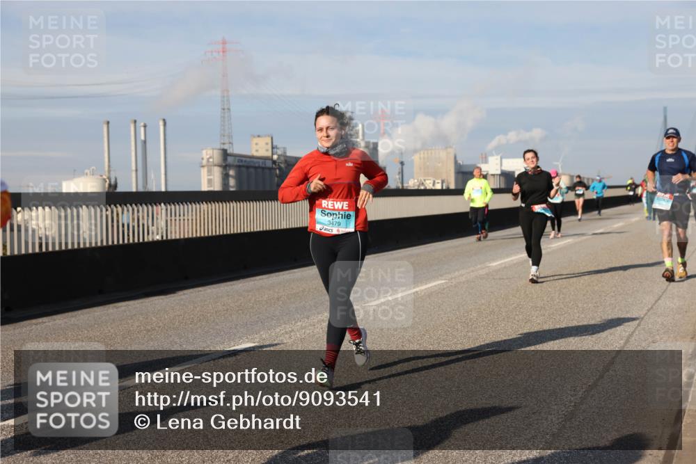 03.10.2025 - Köhlbrandbrückenlauf Lena Gebhardt http://msf.ph/oto/9093541 03.10.2025 10:08:50 Position 2 3479 meine-sportfotos.de