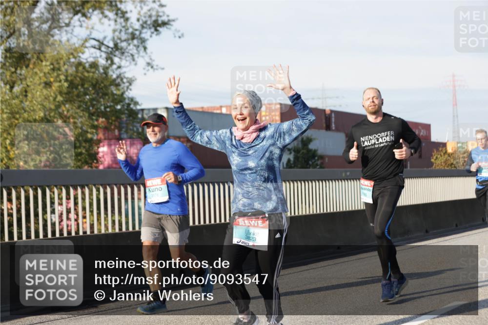 03.10.2025 - Köhlbrandbrückenlauf Jannik Wohlers http://msf.ph/oto/9093547 03.10.2025 10:00:39 Position 3 3176, 3823, 17, 1785 meine-sportfotos.de