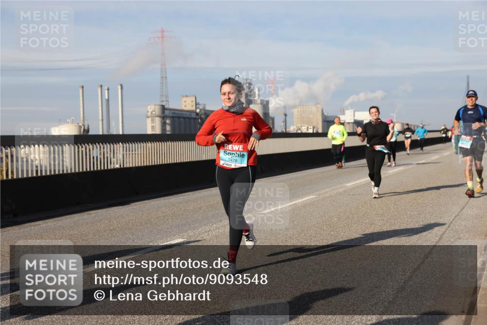 03.10.2025 - Köhlbrandbrückenlauf Lena Gebhardt http://msf.ph/oto/9093548 03.10.2025 10:08:50 Position 2 3479 meine-sportfotos.de