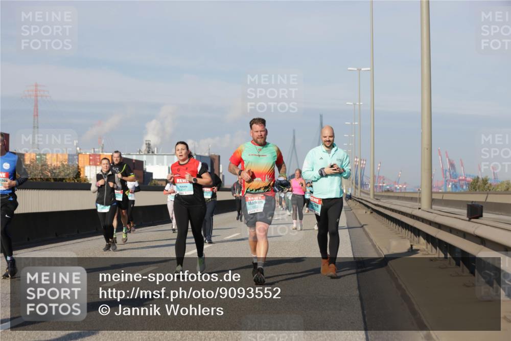 03.10.2025 - Köhlbrandbrückenlauf Jannik Wohlers http://msf.ph/oto/9093552 03.10.2025 10:00:40 Position 3 1573 meine-sportfotos.de