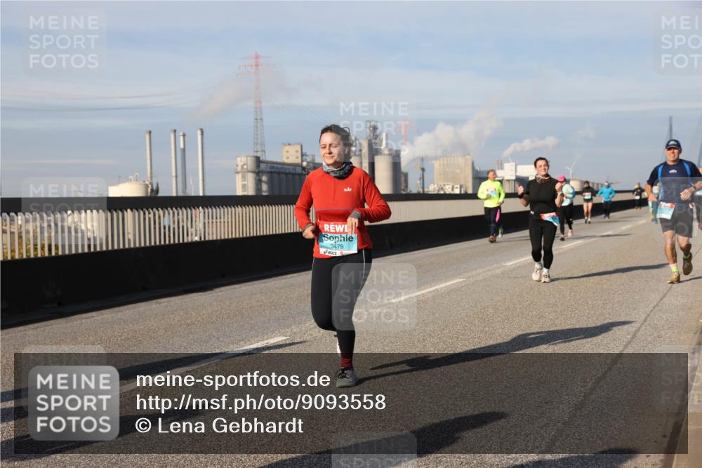 03.10.2025 - Köhlbrandbrückenlauf Lena Gebhardt http://msf.ph/oto/9093558 03.10.2025 10:08:50 Position 2 3479 meine-sportfotos.de