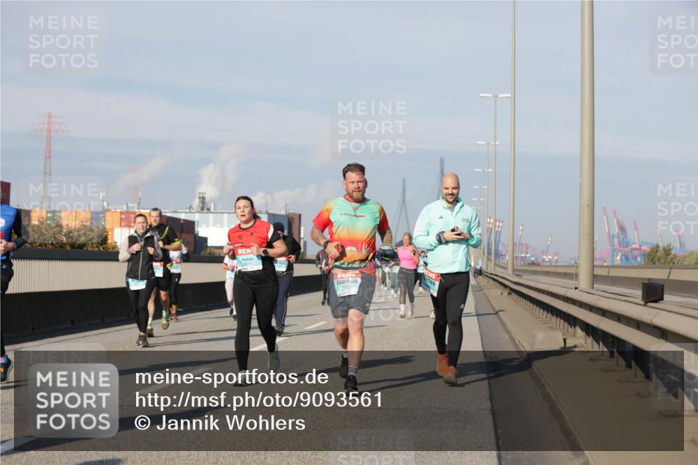 03.10.2025 - Köhlbrandbrückenlauf Jannik Wohlers http://msf.ph/oto/9093561 03.10.2025 10:00:40 Position 3 1573 meine-sportfotos.de