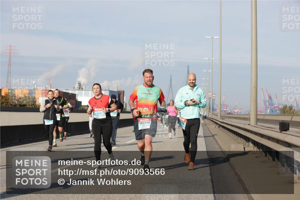 03.10.2025 - Köhlbrandbrückenlauf Jannik Wohlers http://msf.ph/oto/9093566 03.10.2025 10:00:40 Position 3 3747, 1573 meine-sportfotos.de
