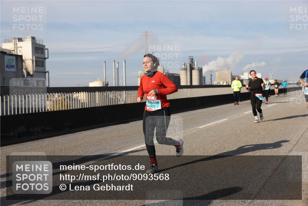 03.10.2025 - Köhlbrandbrückenlauf Lena Gebhardt http://msf.ph/oto/9093568 03.10.2025 10:08:50 Position 2 3479 meine-sportfotos.de