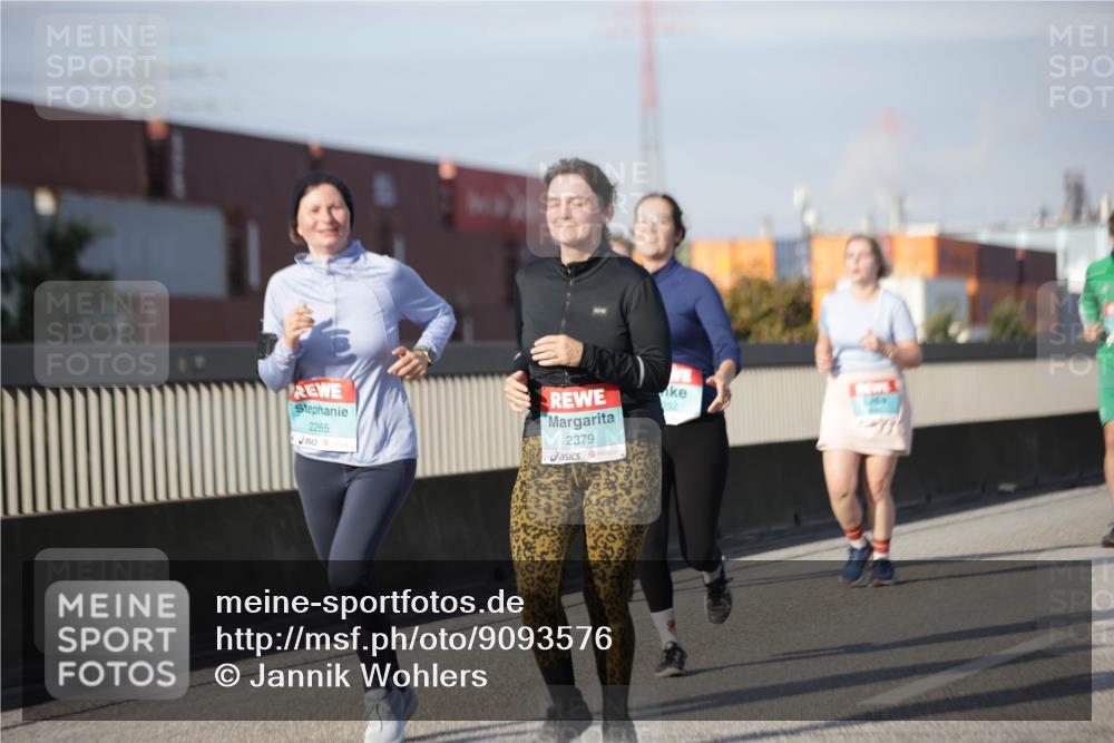 03.10.2025 - Köhlbrandbrückenlauf Jannik Wohlers http://msf.ph/oto/9093576 03.10.2025 10:12:15 Position 3 2265, 2379, 252 meine-sportfotos.de