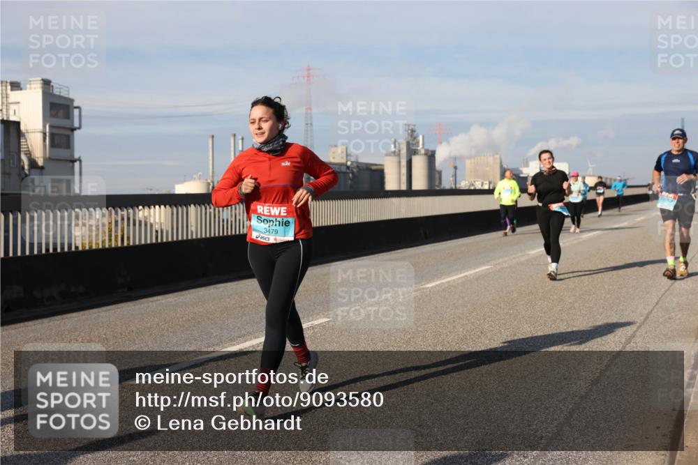 03.10.2025 - Köhlbrandbrückenlauf Lena Gebhardt http://msf.ph/oto/9093580 03.10.2025 10:08:50 Position 2 3479 meine-sportfotos.de