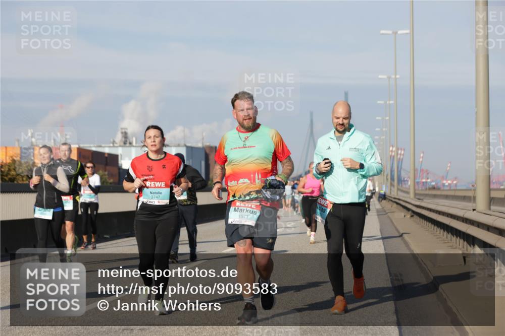 03.10.2025 - Köhlbrandbrückenlauf Jannik Wohlers http://msf.ph/oto/9093583 03.10.2025 10:00:40 Position 3 3747, 1573 meine-sportfotos.de