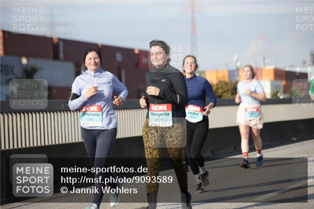 03.10.2025 - Köhlbrandbrückenlauf Jannik Wohlers http://msf.ph/oto/9093589 03.10.2025 10:12:15 Position 3 2265, 2379, 2252 meine-sportfotos.de