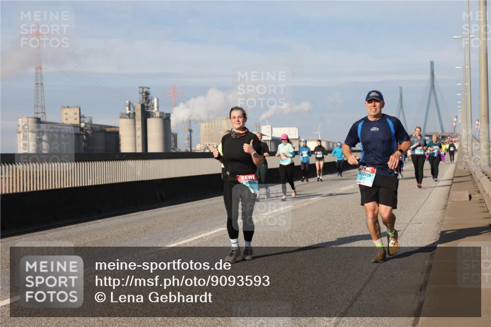 03.10.2025 - Köhlbrandbrückenlauf Lena Gebhardt http://msf.ph/oto/9093593 03.10.2025 10:08:51 Position 2 2973 meine-sportfotos.de