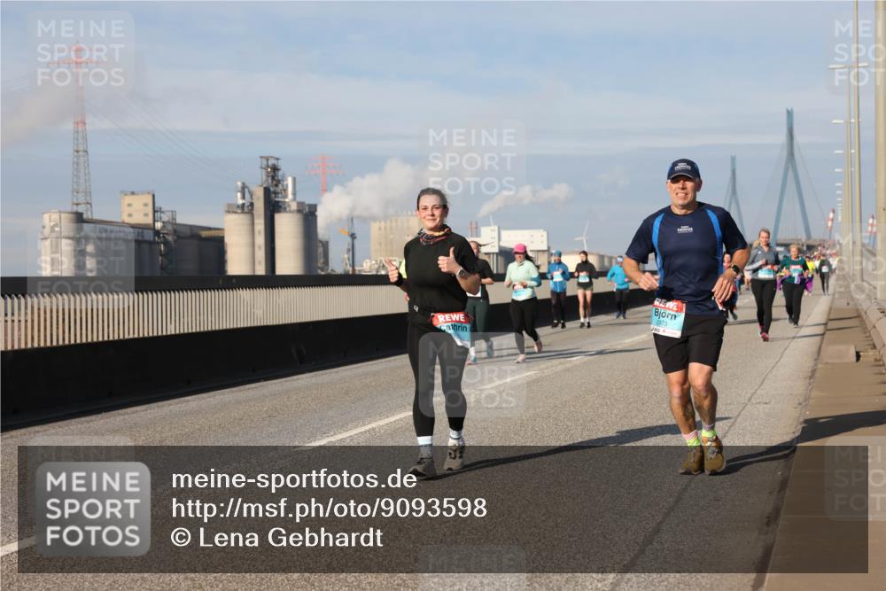 03.10.2025 - Köhlbrandbrückenlauf Lena Gebhardt http://msf.ph/oto/9093598 03.10.2025 10:08:51 Position 2 2973 meine-sportfotos.de
