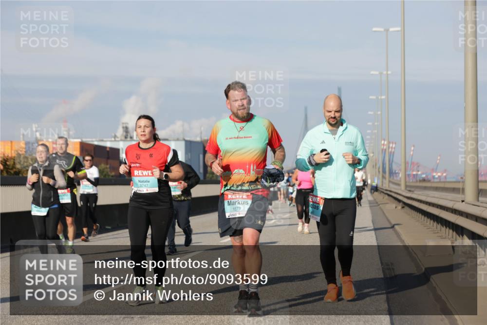 03.10.2025 - Köhlbrandbrückenlauf Jannik Wohlers http://msf.ph/oto/9093599 03.10.2025 10:00:40 Position 3 3747, 20, 1573 meine-sportfotos.de