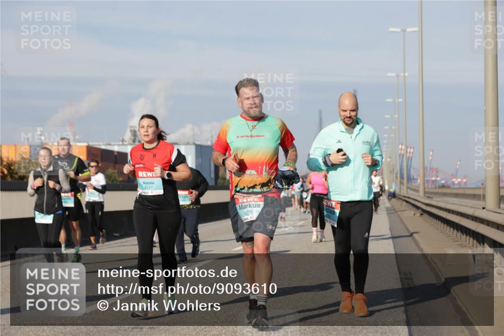 03.10.2025 - Köhlbrandbrückenlauf Jannik Wohlers http://msf.ph/oto/9093610 03.10.2025 10:00:41 Position 3 3747, 20, 1573, 1283 meine-sportfotos.de