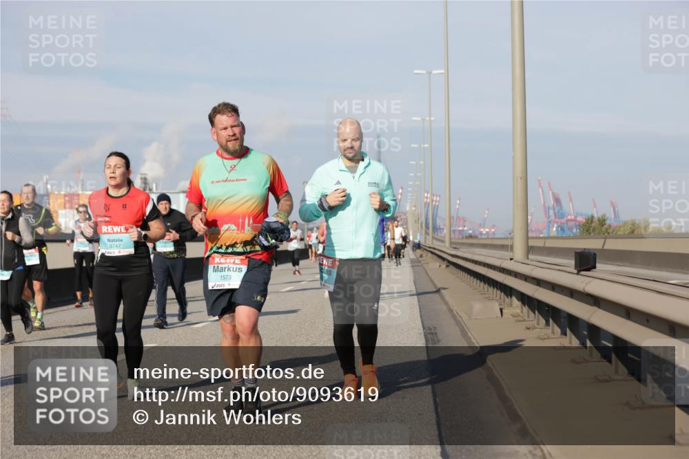 03.10.2025 - Köhlbrandbrückenlauf Jannik Wohlers http://msf.ph/oto/9093619 03.10.2025 10:00:41 Position 3 20, 3747, 1573 meine-sportfotos.de