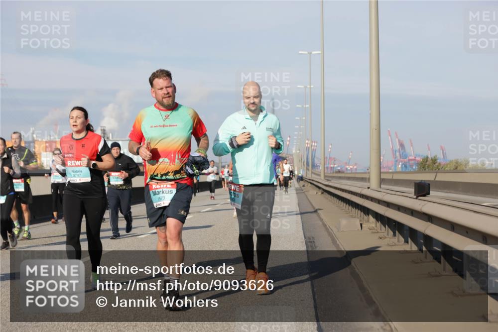 03.10.2025 - Köhlbrandbrückenlauf Jannik Wohlers http://msf.ph/oto/9093626 03.10.2025 10:00:41 Position 3 8, 3747, 20, 1573 meine-sportfotos.de