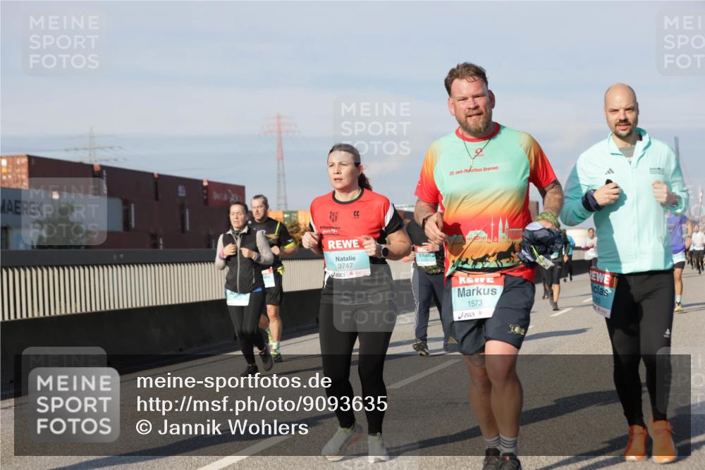 03.10.2025 - Köhlbrandbrückenlauf Jannik Wohlers http://msf.ph/oto/9093635 03.10.2025 10:00:42 Position 3 17, 3747, 20, 25, 1573 meine-sportfotos.de