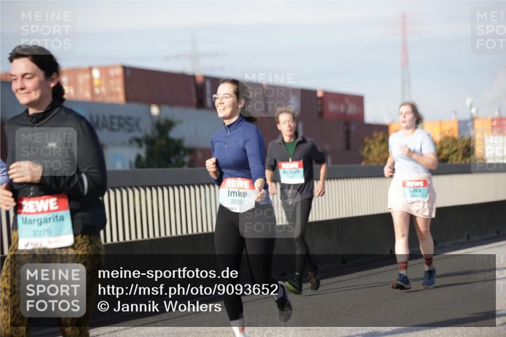 03.10.2025 - Köhlbrandbrückenlauf Jannik Wohlers http://msf.ph/oto/9093652 03.10.2025 10:12:17 Position 3 2579, 2252, 2668 meine-sportfotos.de